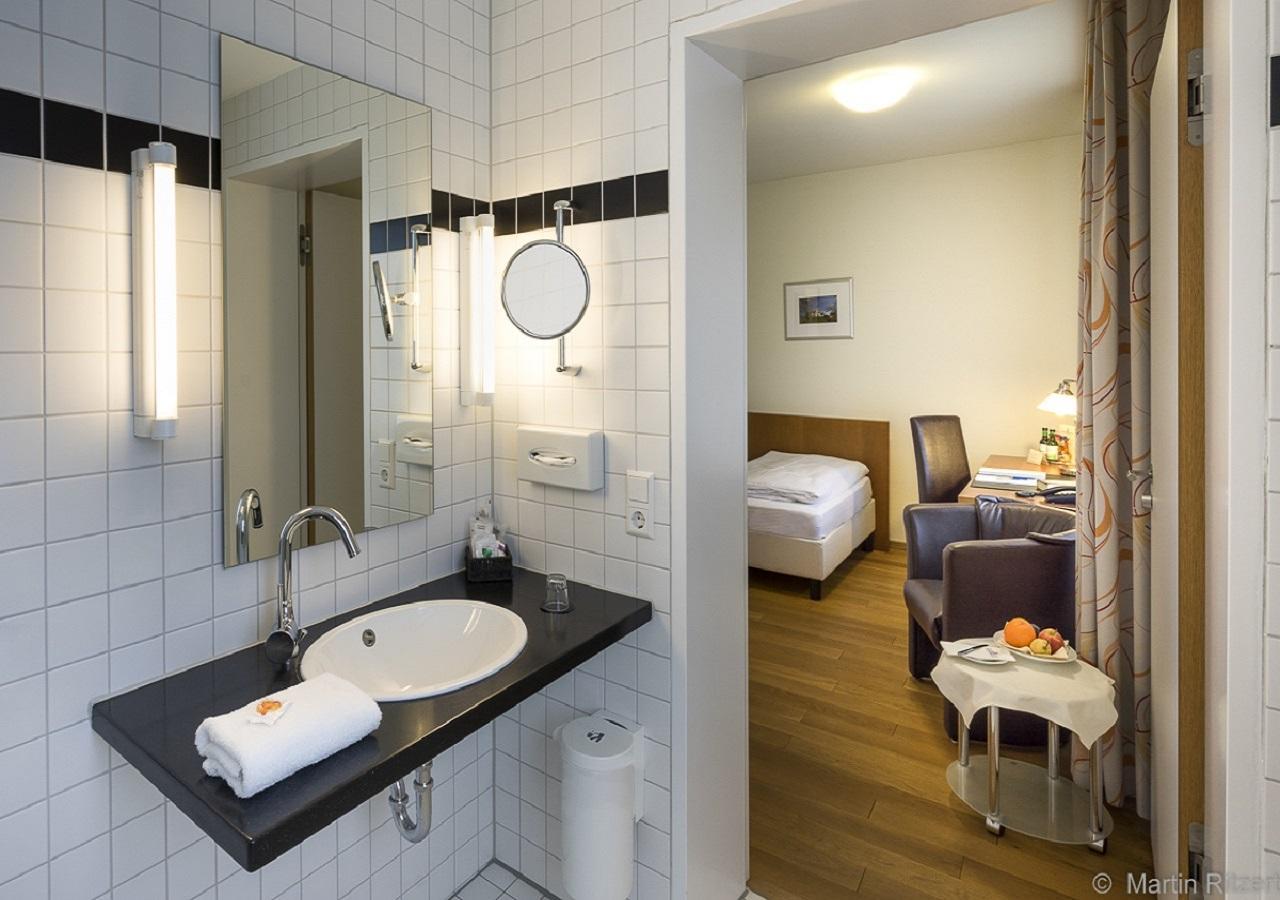 Klostergasthof Roggenburg Zimmer foto